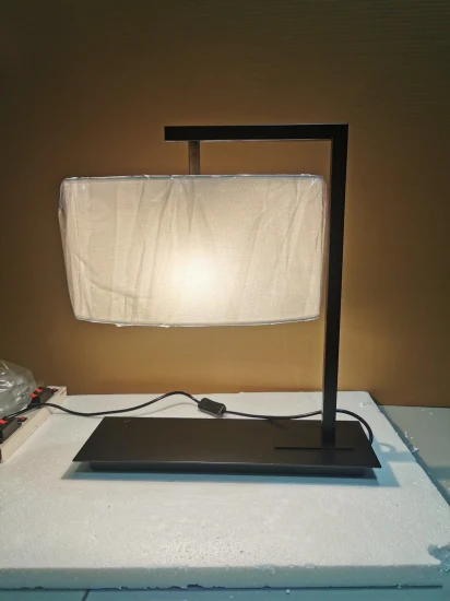 Modern Simple Decorative Desk Lamp Hotel Bedroom Iron Table Lamp